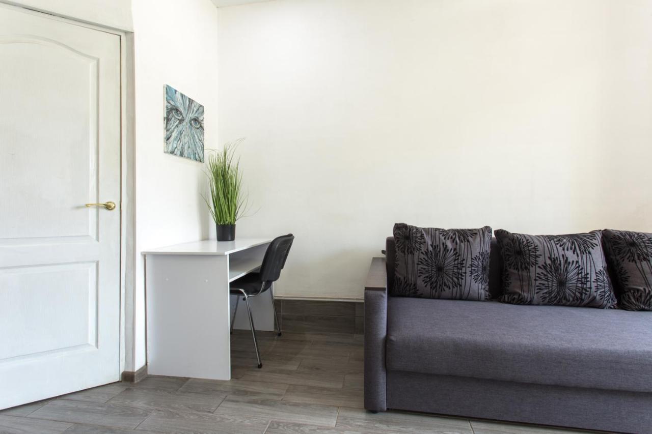 Well Located Studio - Yaroslavska Str. 21 Apartment Kharkiv Ngoại thất bức ảnh