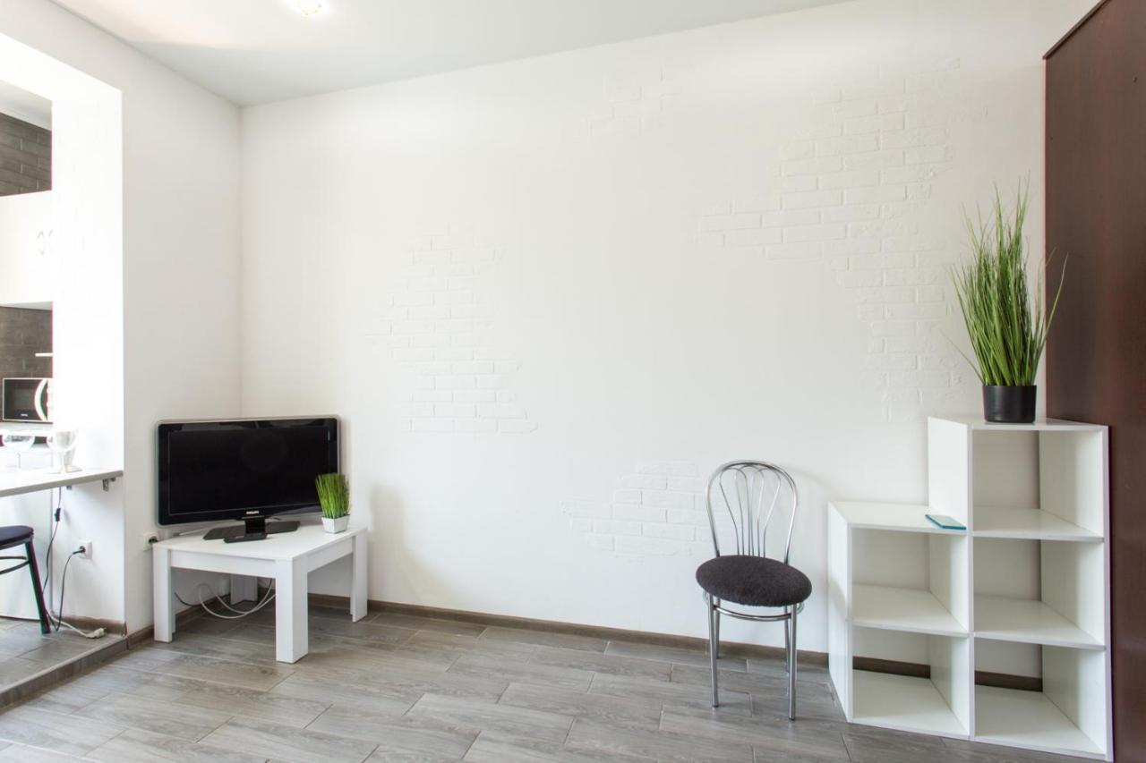 Well Located Studio - Yaroslavska Str. 21 Apartment Kharkiv Ngoại thất bức ảnh