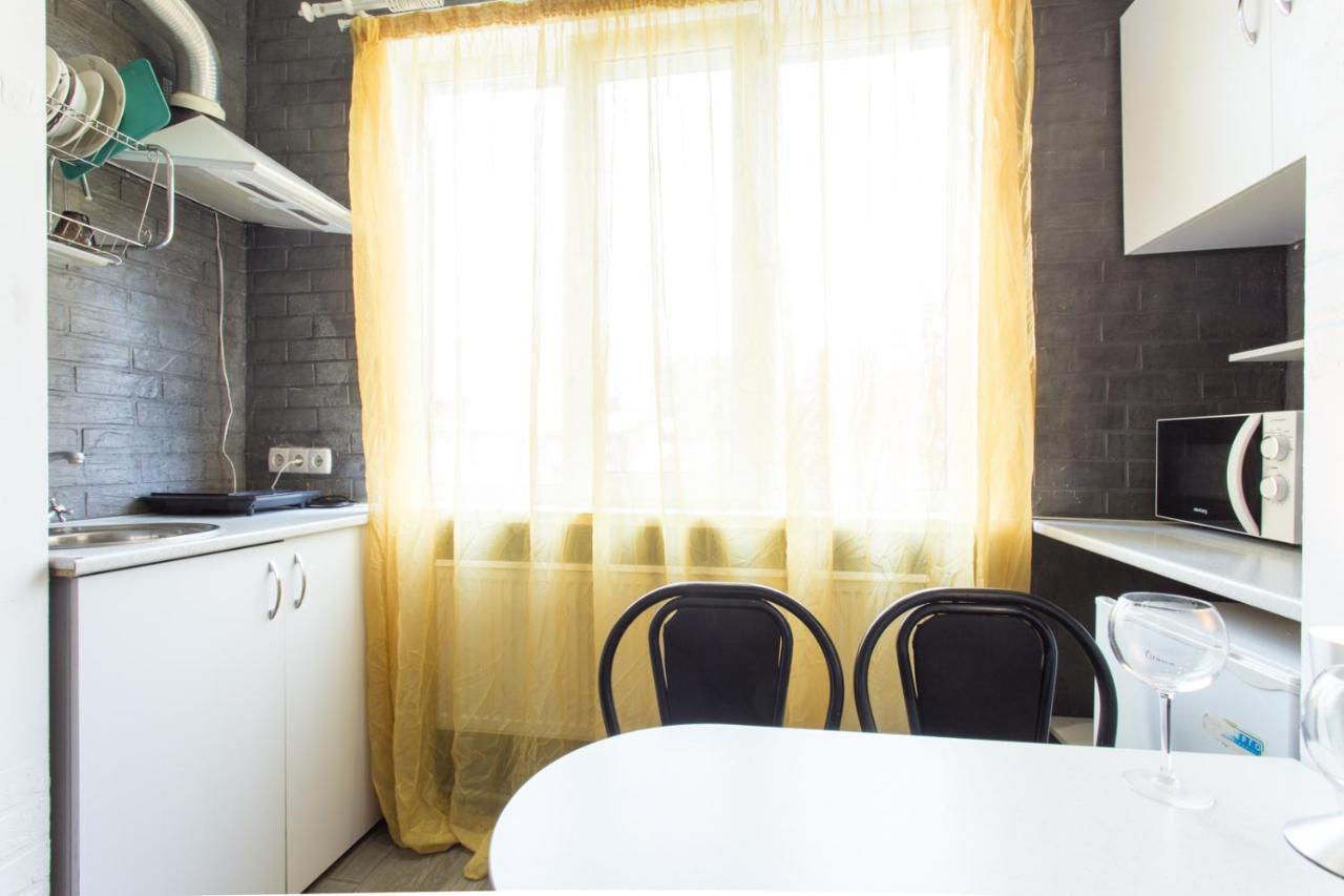 Well Located Studio - Yaroslavska Str. 21 Apartment Kharkiv Ngoại thất bức ảnh