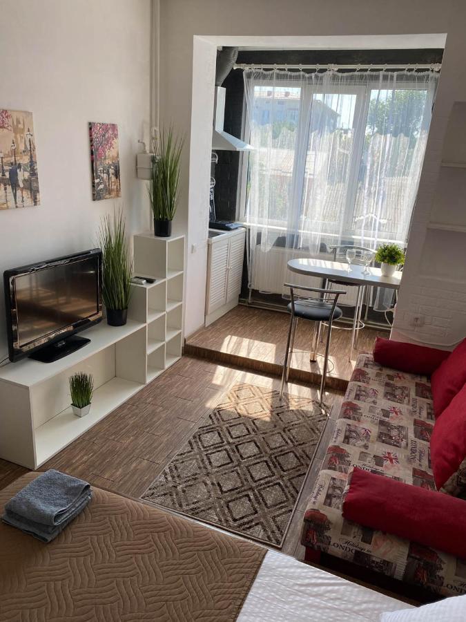 Well Located Studio - Yaroslavska Str. 21 Apartment Kharkiv Ngoại thất bức ảnh