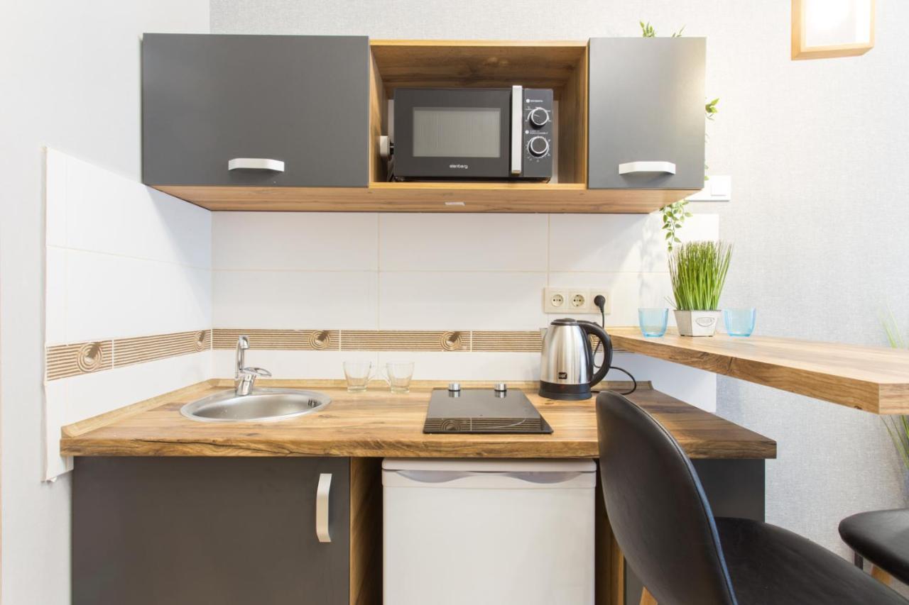 Well Located Studio - Yaroslavska Str. 21 Apartment Kharkiv Ngoại thất bức ảnh